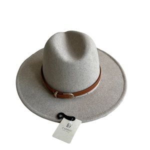 NWT Women’s Hat- one size